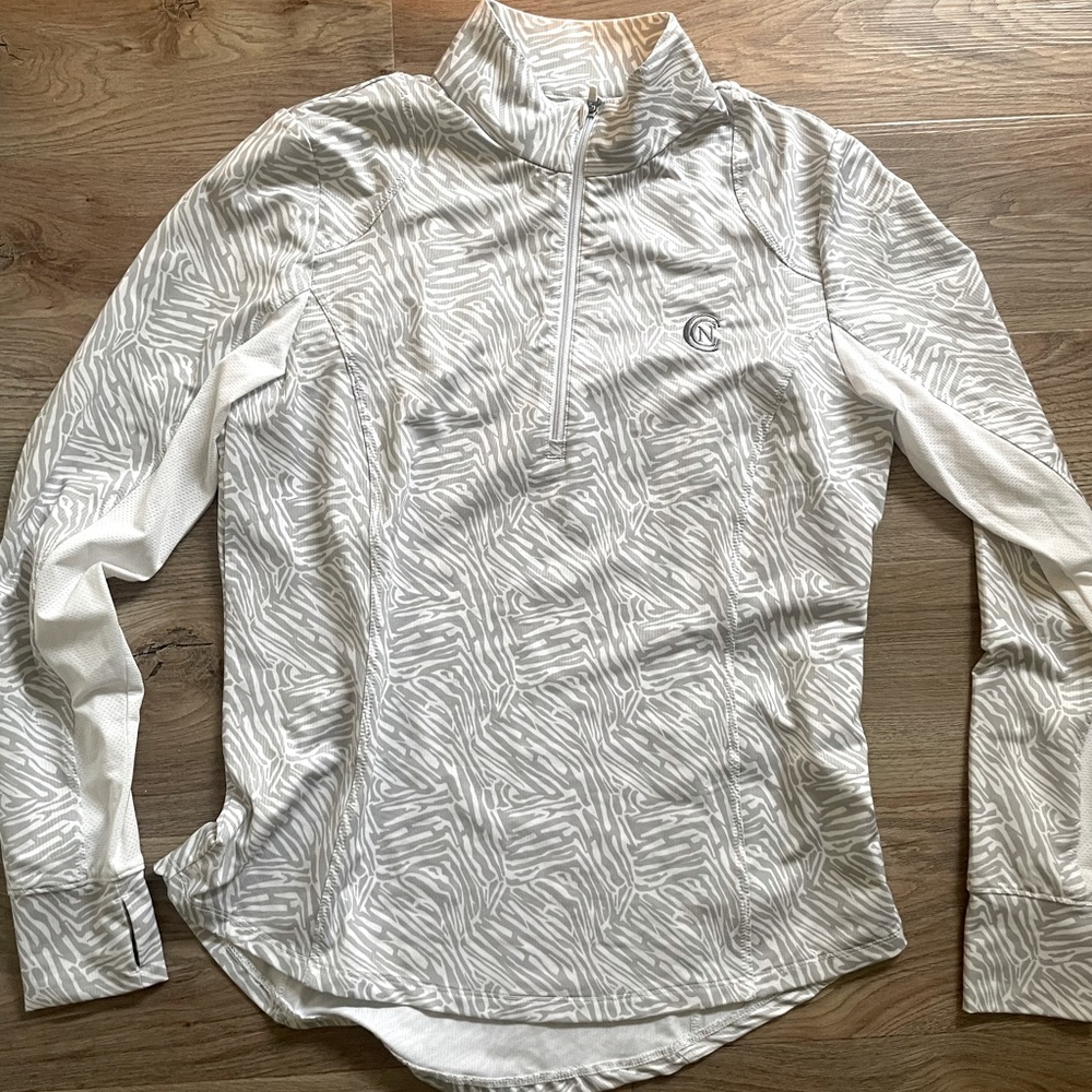 Zero Restriction Woman’s Golf Mock Zip Up, Size M